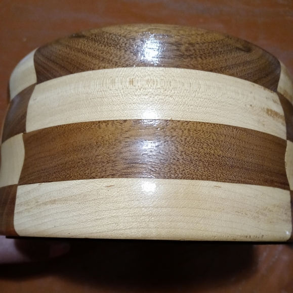 Wooden Checkered Nut Cracker Bowl - Picture 4 of 6